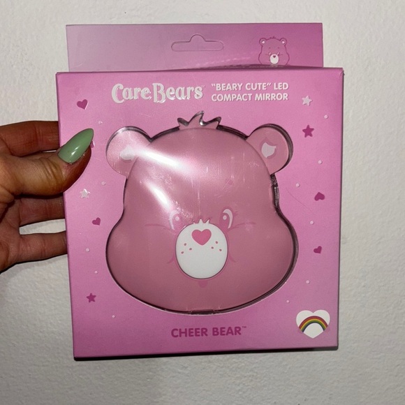 Care Bears Cheer Bear LED impressions Compact  Mirror - Picture 2 of 6